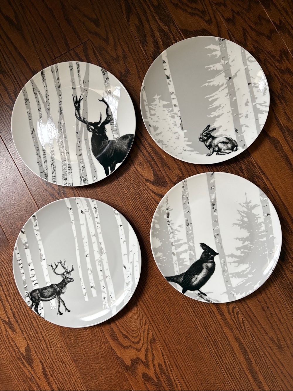 Signature Housewares, Animals In the Woods, Set of 4 Plates  9 1/2"